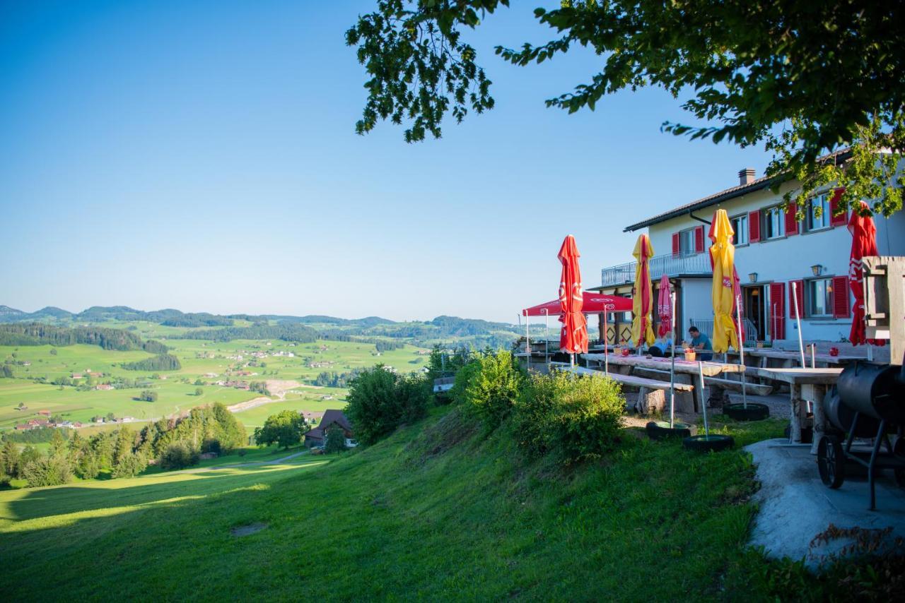 Restaurant Und Kaeserei Berghof Ganterschwil 外观 照片
