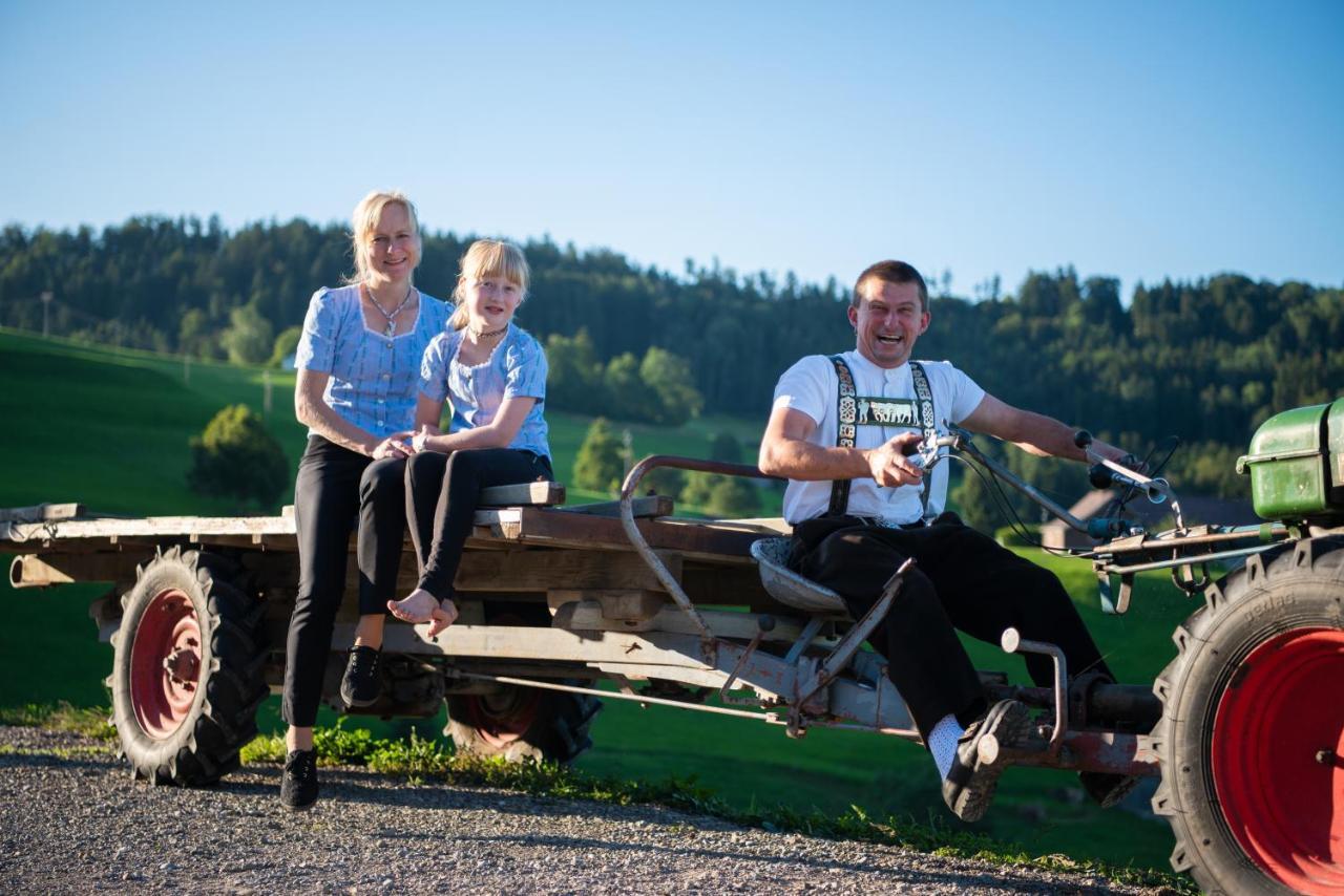 Restaurant Und Kaeserei Berghof Ganterschwil 外观 照片